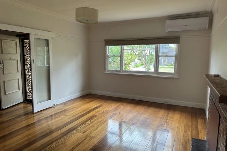 Well Looked after and located in a highly coveted area! - Photo 2