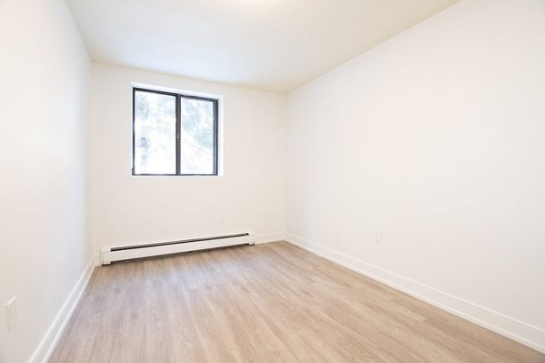 Trossacks Avenue Townhouses - Photo 1