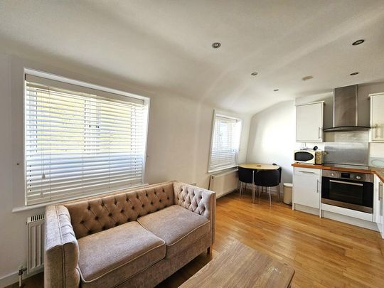 1 bedroom flat to rent - Photo 1