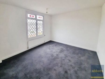 Manor Avenue, Basildon - Photo 2