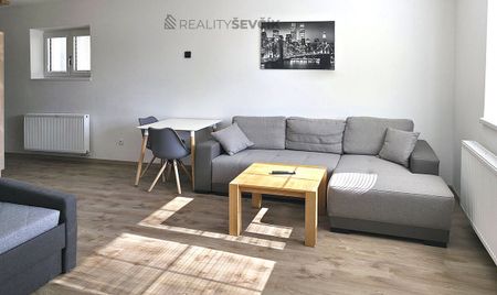 Pronájem bytu 2+kk 52 m² - Fotografie 2