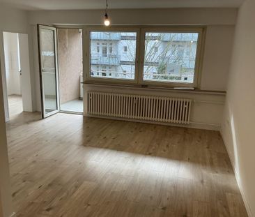 Schicke 1-Zimmer-Wohnung mit Balkon und neuem Laminatboden in Hagen... - Photo 1