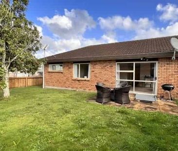 Around the corner from school - Photo 4