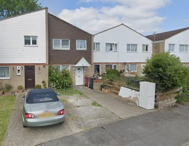 3 bedroom terraced house to rent - Photo 1