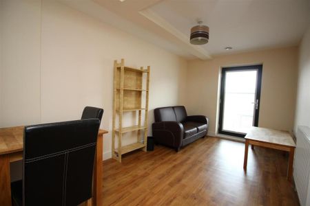 1 bedroom flat to rent - Photo 3