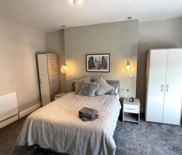 1 bedroom in a house share to rent - Photo 3