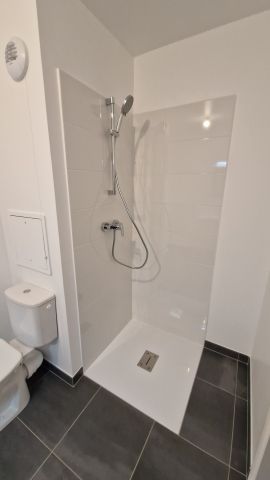 Location Appartement 2 pièces 40m² NEUILLY PLAISANCE 93360 - Photo 5