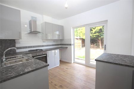 Alton Gardens, Southend-on-Sea, Essex, SS2 6QU - Photo 4