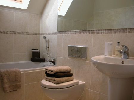 The Lodge, Packhorse Road, Gerrards Cross,SL9 - Photo 5