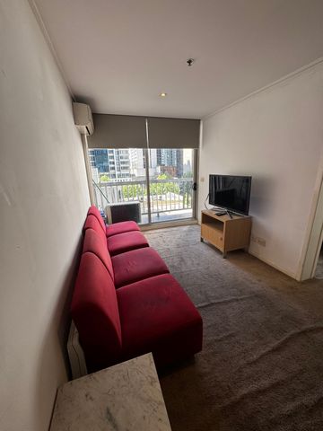 Prime Location Apartment in the Heart of Melbourne - Photo 2