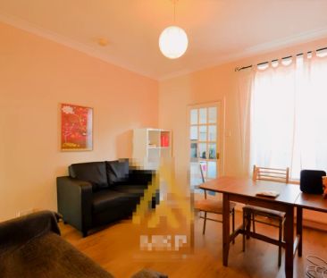 3 Bedroom 1 Bathroom - Photo 2