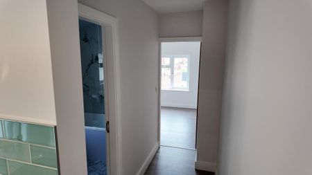 3 bedroom apartment to rent - Photo 2