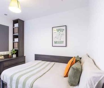 8 Bed En-suite - Photo 1