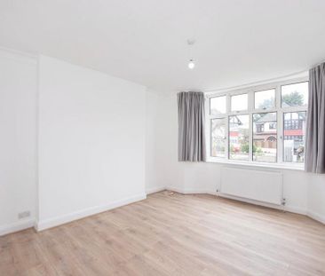 4 bedroom semi-detached house to rent - Photo 2