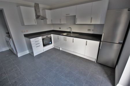 One-Bedroom House share - Photo 3