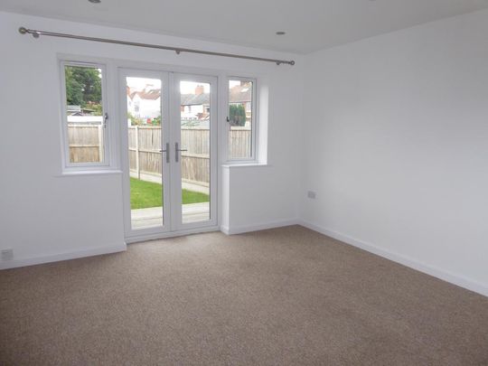 2 bedroom terraced house to rent - Photo 1