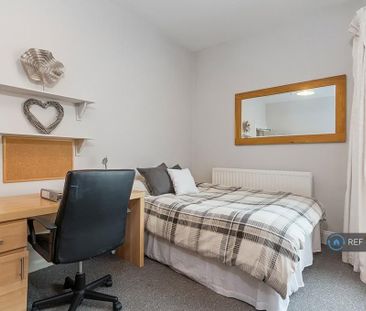 7 bedroom semi-detached house to rent - Photo 3