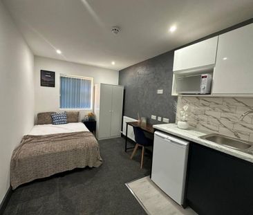 5 bedroom terraced house to rent - Photo 4