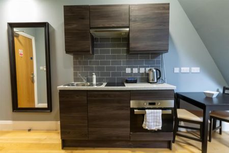 Studio to rent - Photo 2