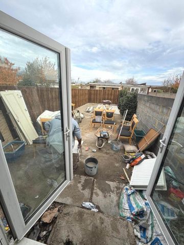 4 bedroom semi-detached house to rent - Photo 4