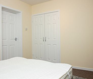 2 Bed Flat, Springhill Road, AB16 - Photo 1