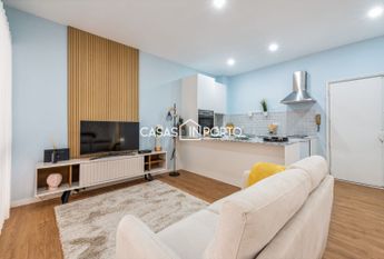 Apartamento Charme - Exclusividade e Conforto Junto ao Metro dos Combatentes