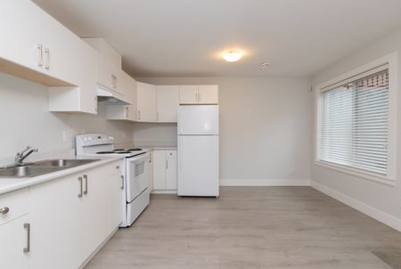 2237 Eighth Avenue, New Westminster - Photo 2