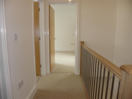 2 bed Terraced House for let - Photo 4