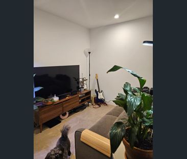 CONVENIENTLY POSITION ONE BEDROOM - Photo 1