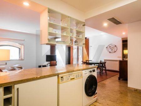 1 room luxury Apartment for rent in Misericórdia, Lisbon - Photo 2