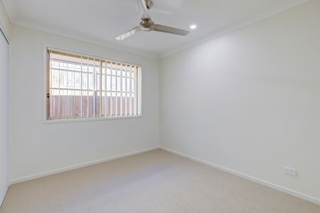 Family Home in Highlands Estate! - Photo 2