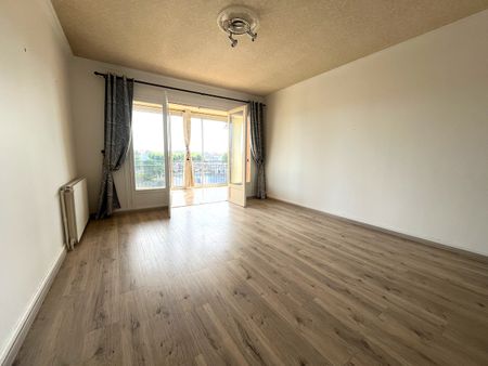 Location Appartement 3 pièces 78m² - Photo 2