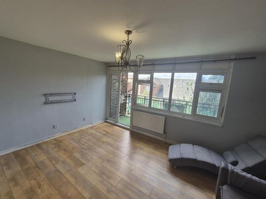 2 bedroom flat to rent - Photo 1