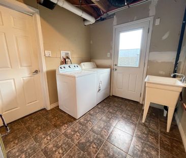 For Lease - 14 Quillberry Close, Brampton, Ontario - Photo 2