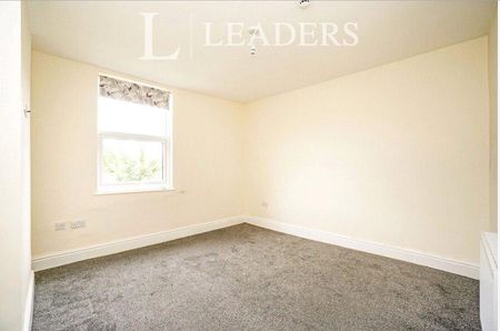 6 bedroom semi-detached house to rent - Photo 4