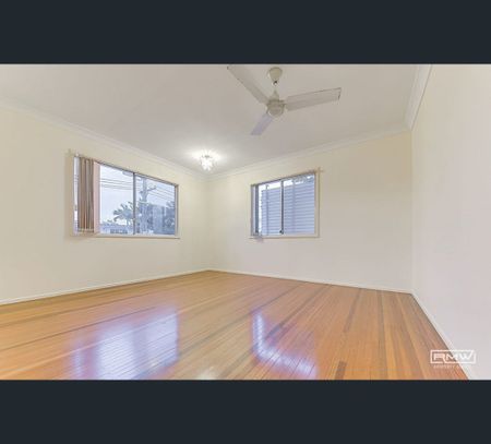 13 Suthers Avenue, Berserker, Qld 4701 - Photo 2