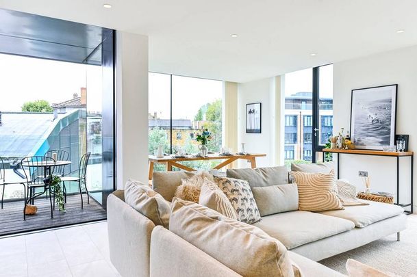 3 bedroom flat to rent - Photo 1