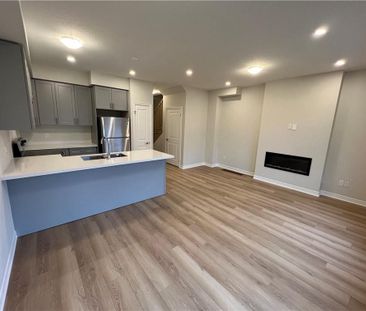 For Lease - 5 Genoa Drive, Hamilton, Ontario - Photo 2