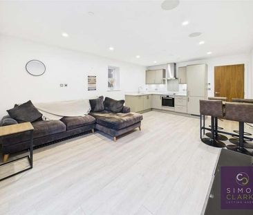 Brunswick Park Road, New Southgate, N11 - Photo 2