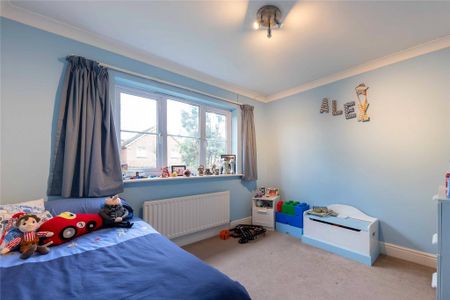 4 bedroom detached house to rent - Photo 4