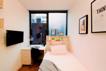 residence near Berkeley Street, Melbourne - Photo 5