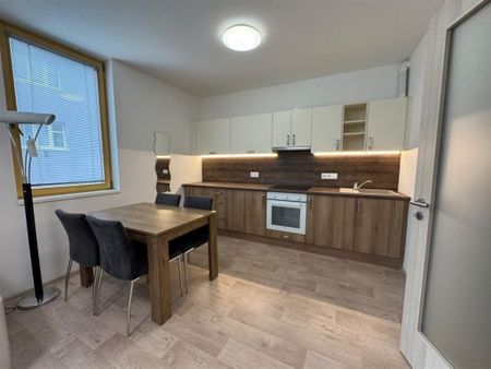 Pronájem bytu 1+kk 30 m2 - Photo 2