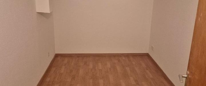 Helle 2,5 ZKB 80 m² Wohnung Kernsaniert in Neuweiler zu vermieten - Photo 1