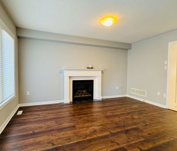 For Lease - 1029 Farmstead. Drive, Milton, Ontario - Photo 5