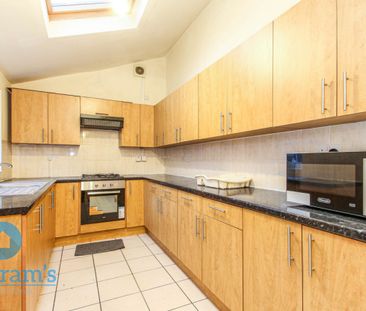 6 bed Semi-Detached House for Rent - Photo 1