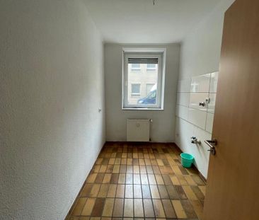 Erstbezug nach Renovierung! Helle und großzügige Aufteilung! - Photo 1