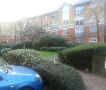 2 Bed Flat, Charles Street, CR0 - Photo 2