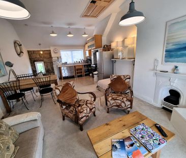 2 bedroom maisonette to rent - Photo 1