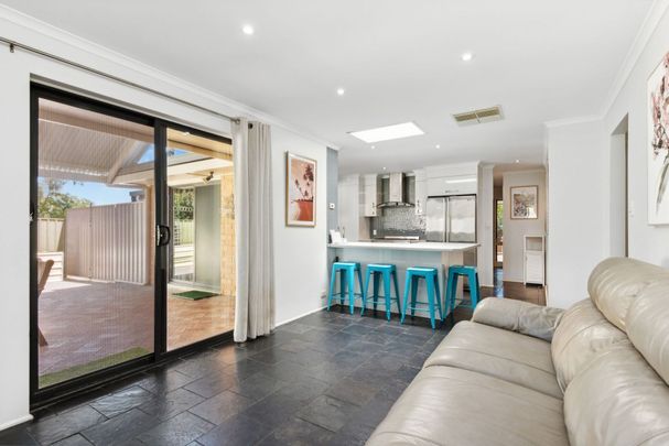 Solar powered large family home within walking distance to the Hub Shopping Centre and local schools - Photo 1
