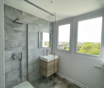 OPPORTUNITE ! Beau T1 meublé secteur parc Barbieux et EDHEC. - Photo 2